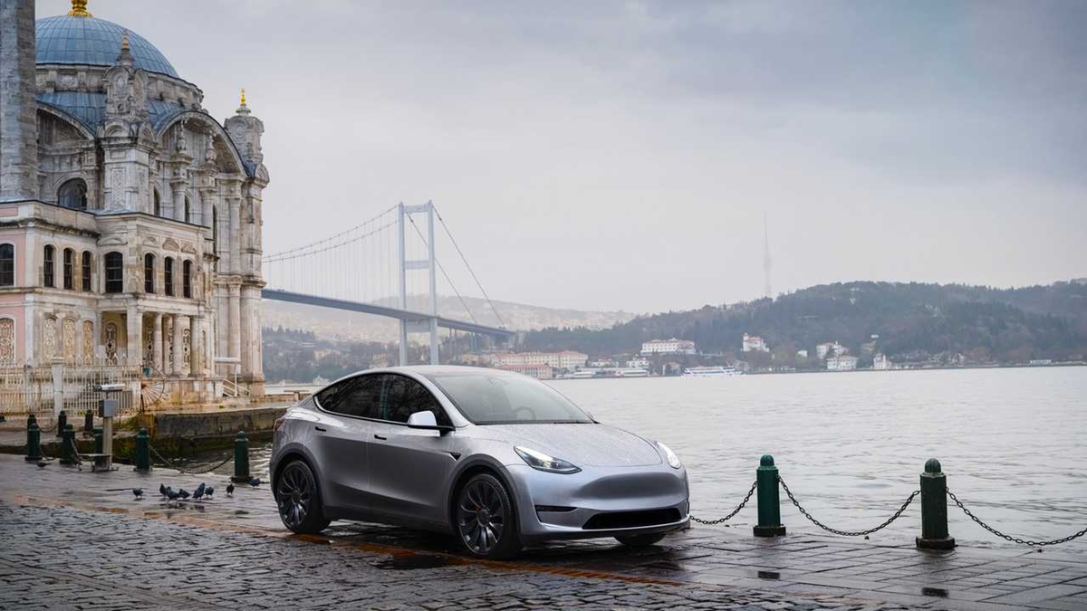 Tesla, Türkiye'deki Model Y Fiyatlarını Artırdı: İşte Yeni Fiyatlar! - AI Writer