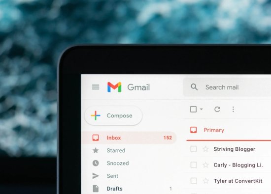 Google, Gmail'e Yeni Reklamlar Eklerken Kullanıcılar Tepki Gösteriyor!